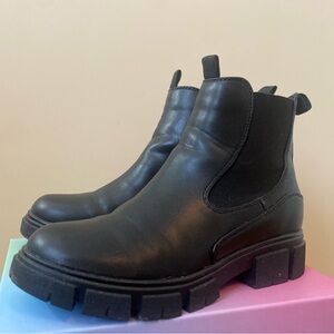 Black Waterproof Chelsea Boots by Blondo